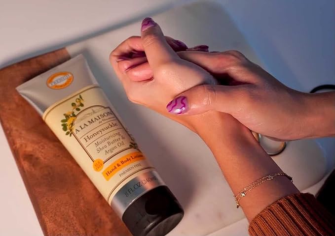 A LA MAISON Moisturizing Lotion, HoneySuckle (8 Oz)