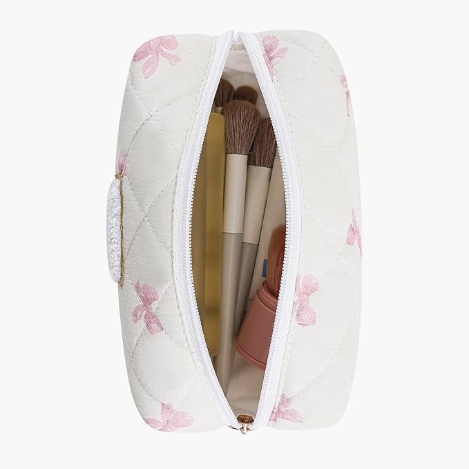 Gleyemor Personalized Initial Makeup Bag for Women, Cute Quilted Pink Floral Cotton Cosmetic Bag, Christmas Gifts for Her Mom Friend Sister Bridesmaid Teacher Women Z