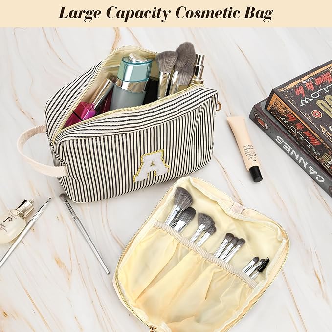 Travel Makeup Bag Christmas Gifts for Women Girl Teens, Personalized Initial Makeup Bag for Cute Teen Girls, Preppy Stuff Toiletry Bag Cosmetic Bag, Teen Girls Gift Trendy Stuff, Letter P