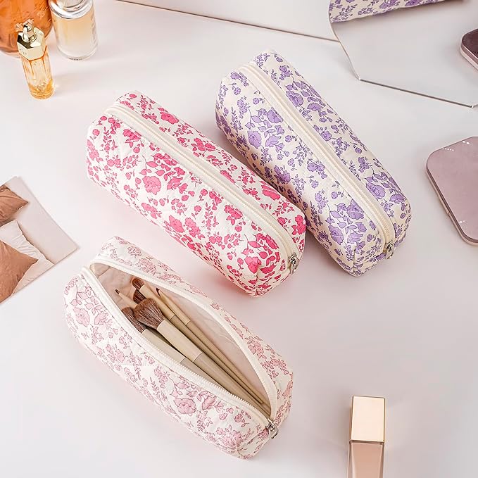 Cute Floral Cotton Makeup Brush Cosmetic Bag for Women, Travel Quilted Zipper Make Up Bag, Flowers Toiletry Organizer Case Kawaii Makeup Cosmetic Travel Cloth Pouch (Blue+Big Red Floral)