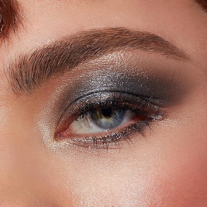 Sigma Beauty Quad Eyeshadow Palette – Makeup Eyeshadow Quad with a Buttery Soft Formula and Buildable, Blendable Shades for a Flawless Eye Look, Designed for All Day Wear (Blueberry Parfait)
